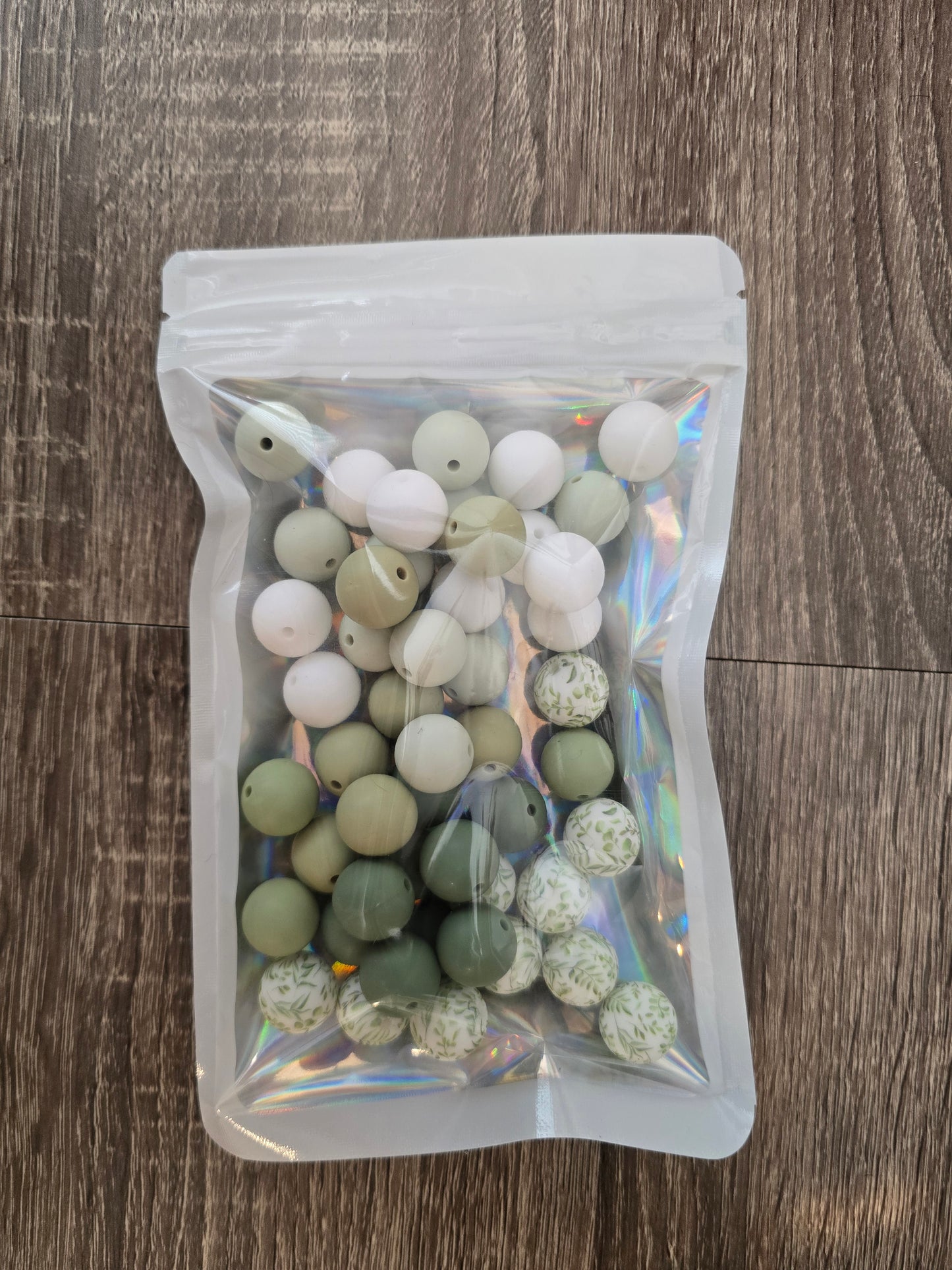 Leafy Green Bulk Beads