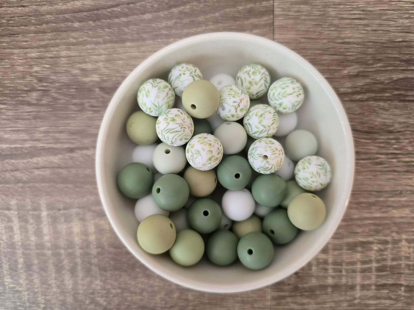 Leafy Green Bulk Beads