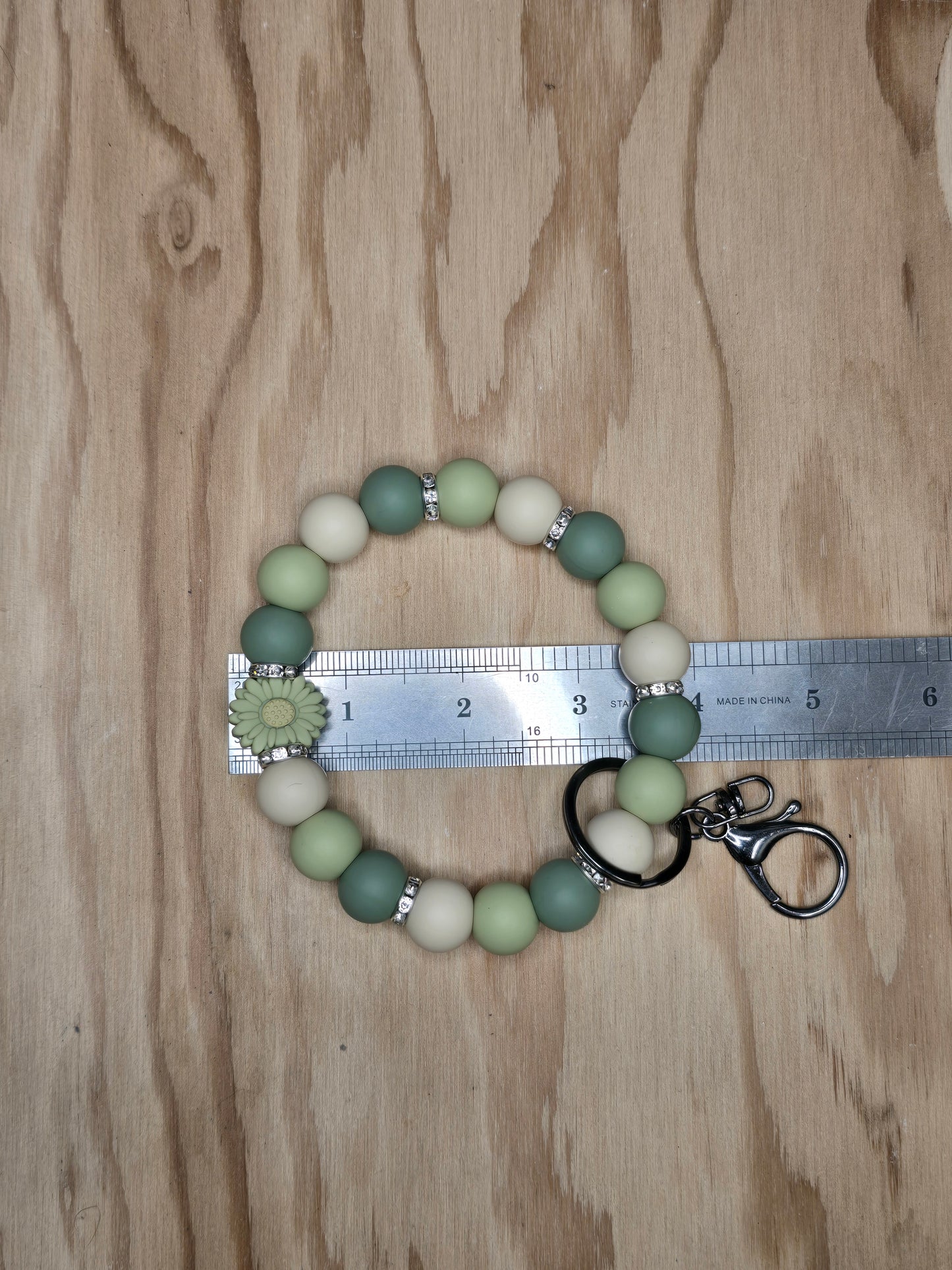 Green Daisy Wristlet Keychain